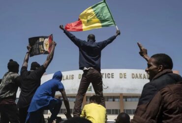 Autoridades senegalesas enviam Forças Armadas para Dacar após onda de violência
