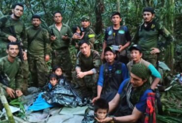 Crianças sobrevivem à queda de avião na Colômbia, resgate emocionante das Forças Armadas da Colômbia