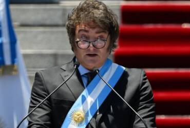 Tensões Sociais na Argentina: Governo Anuncia Medidas Firmes para Ordem Pública e Controle de Protestos